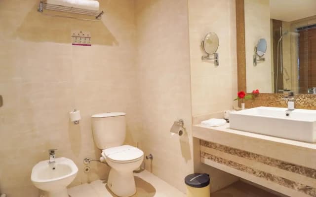 Charmillion Club Resort - photo 4