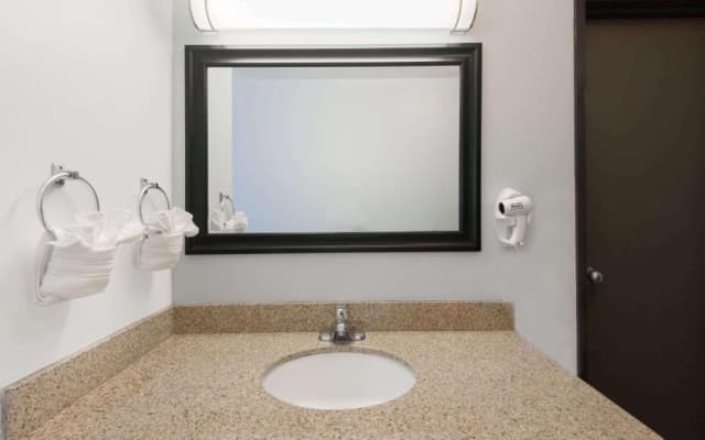 Days Inn by Wyndham Las Vegas - photo 4