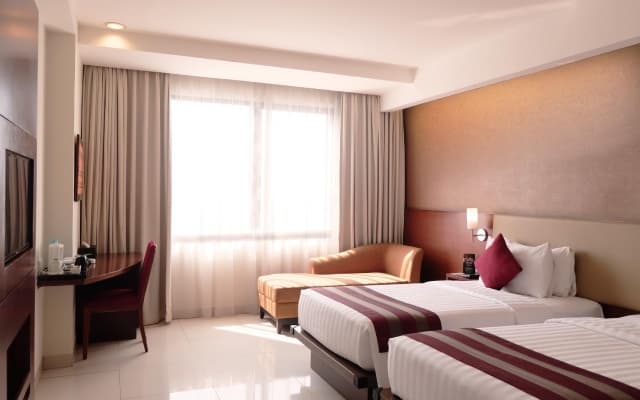 Hotel Santika Premiere Bintaro - photo 1