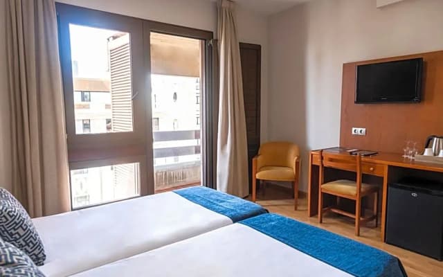 Hotel Adonis Plaza - photo 3