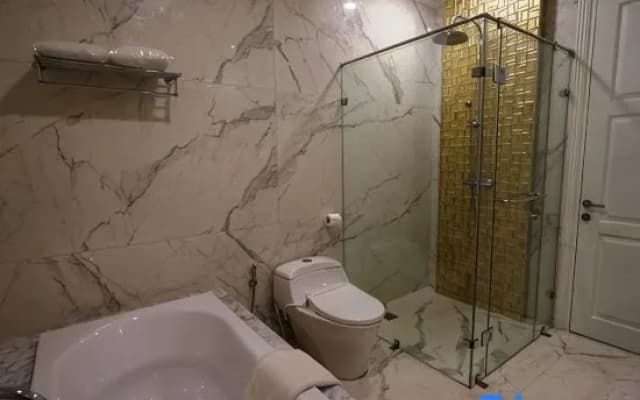The Grantage Hotel & Sky Lounge - photo 10