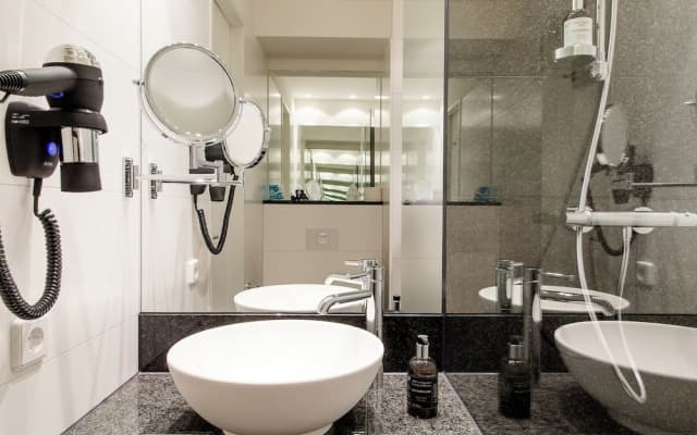 Motel One Manchester-Piccadilly - photo 3