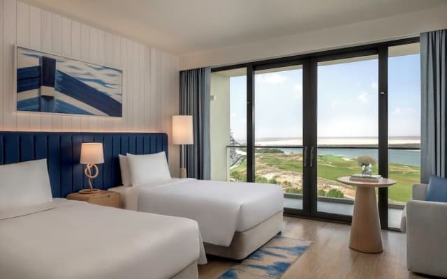 Hotel Crowne Plaza Abu Dhabi Yas Island by IHG - photo 2
