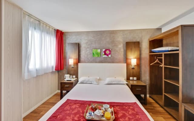 Hotel Paris Pacific - photo 6