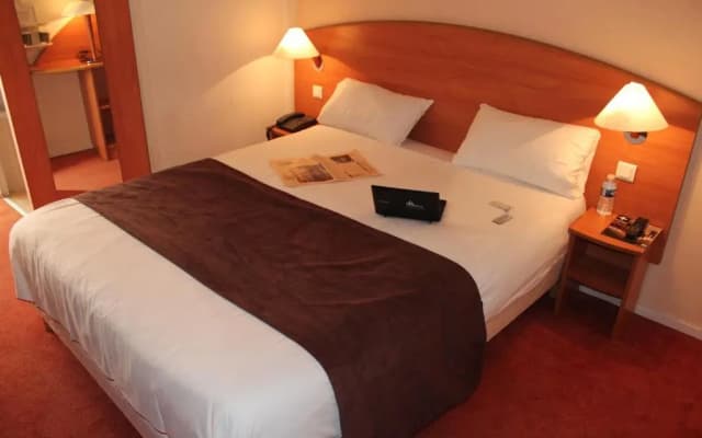 Central Hotel - photo 1