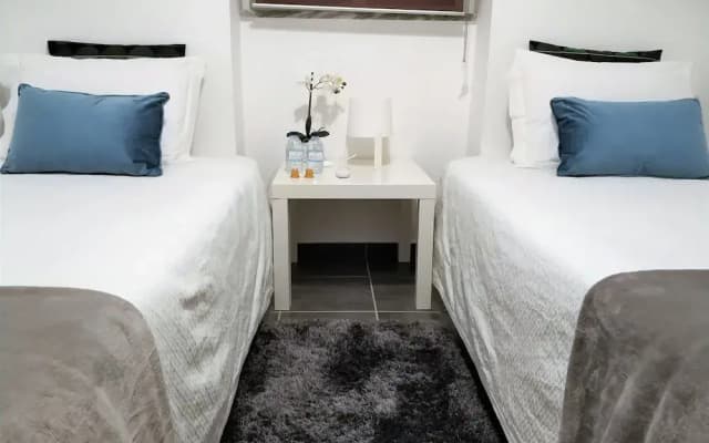 Sleep & Go Faro Airport Guest House - photo 6