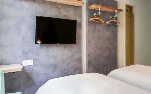 ibis budget Saint Maurice Hotel - photo 5