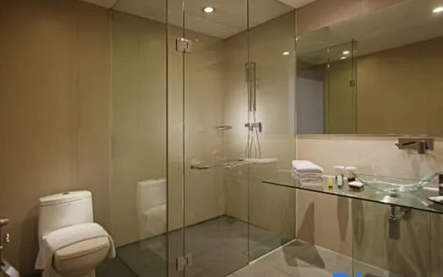 FM7 Resort Hotel - photo 6