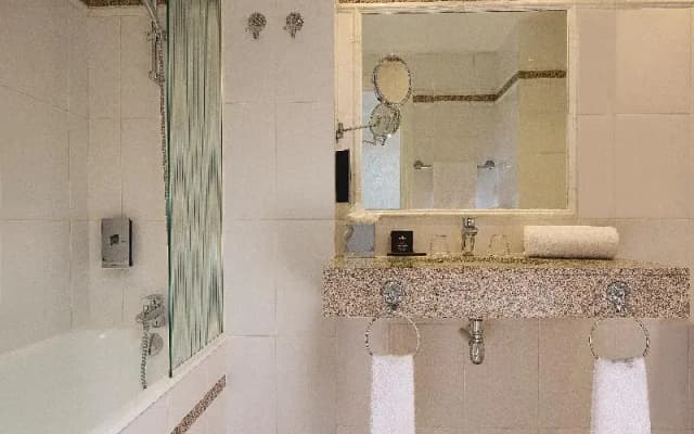 Hotel Victor Hugo Paris Kléber - photo 11