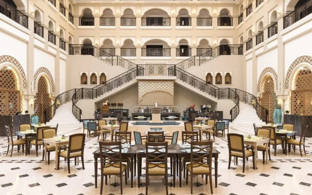 Al Habtoor Polo Resort - photo 1