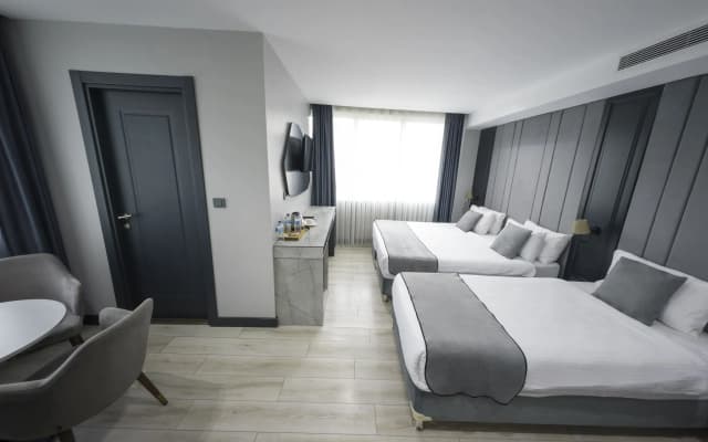 Express Plus Hotel - photo 1