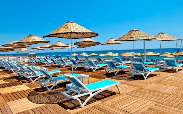 Holiday Inn Antalya Lara Hotel - photo 1