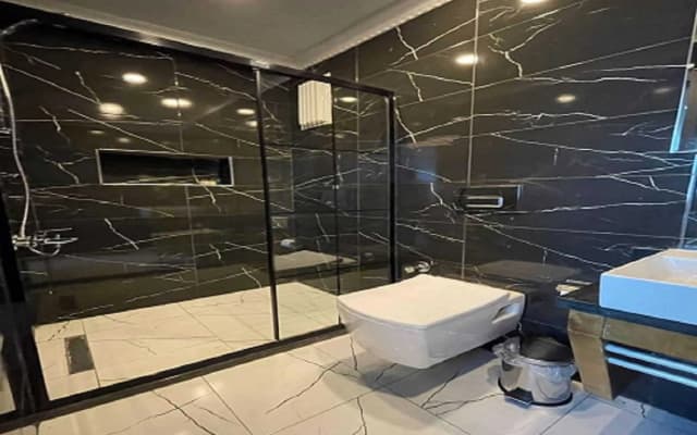 Express Plus Hotel - photo 3