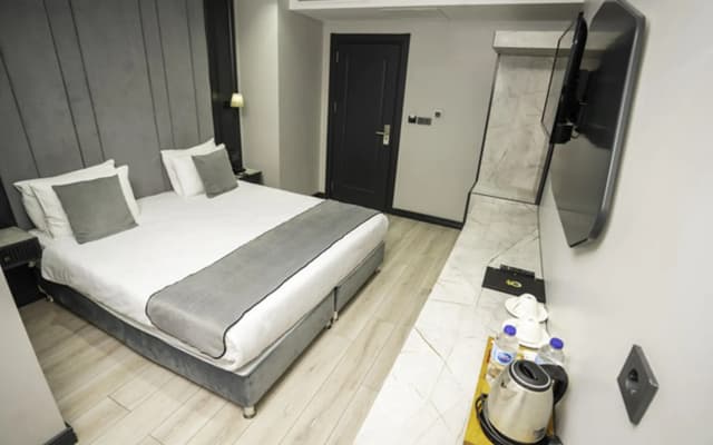 Express Plus Hotel - photo 2