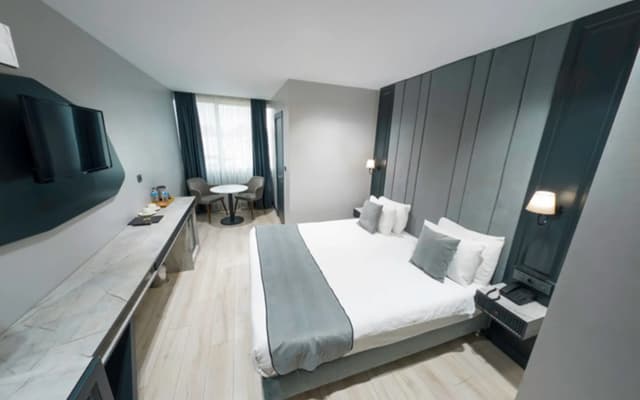 Express Plus Hotel - photo 1