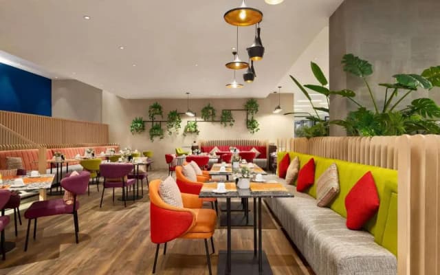 Hotel La Quinta by Wyndham Dubai Jumeirah - photo 1