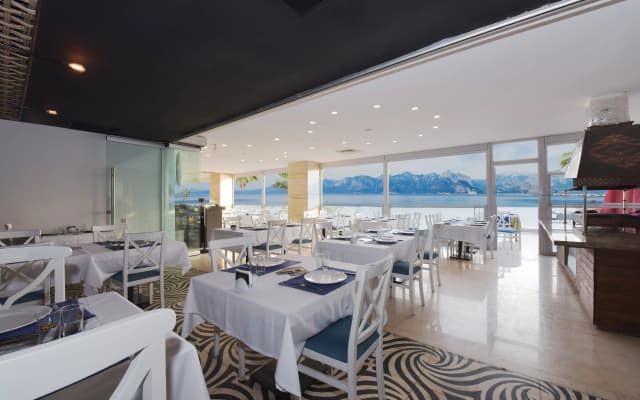 Ramada Plaza by Wyndham Antalya - photo 4