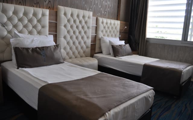 Orty Airport Hotel - photo 4