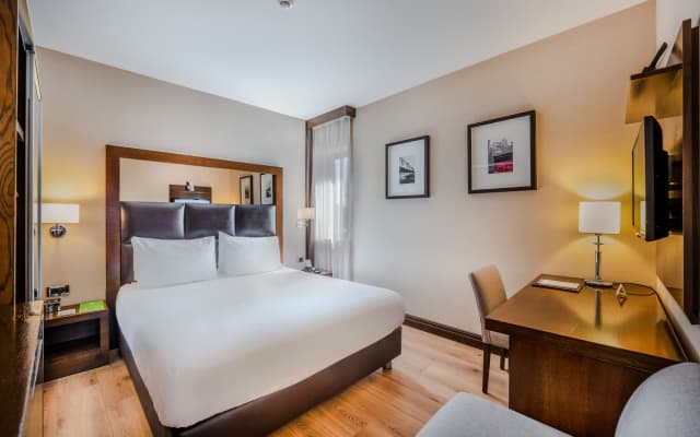 Midtown Hotel - photo 1