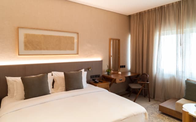 ERTH Abu Dhabi Hotel - photo 5