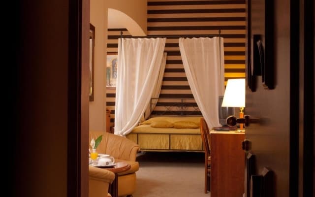 Roma Hotel - photo 9