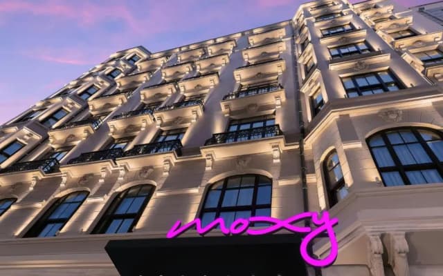Moxy Istanbul Taksim - photo 2