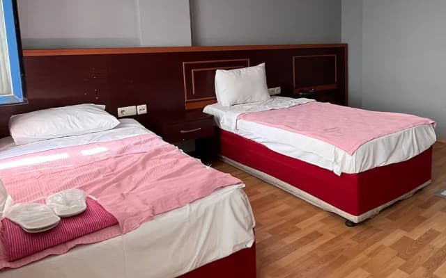 Red White Hotel - photo 12