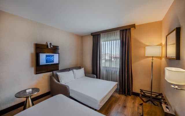 Midtown Hotel - photo 6