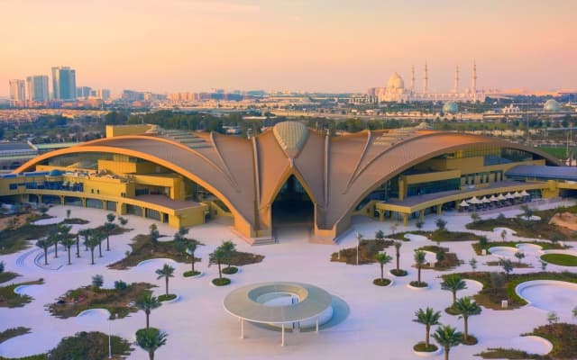 ERTH Abu Dhabi Hotel - photo 1