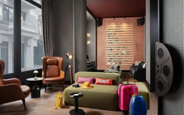Moxy Istanbul Taksim - photo 9