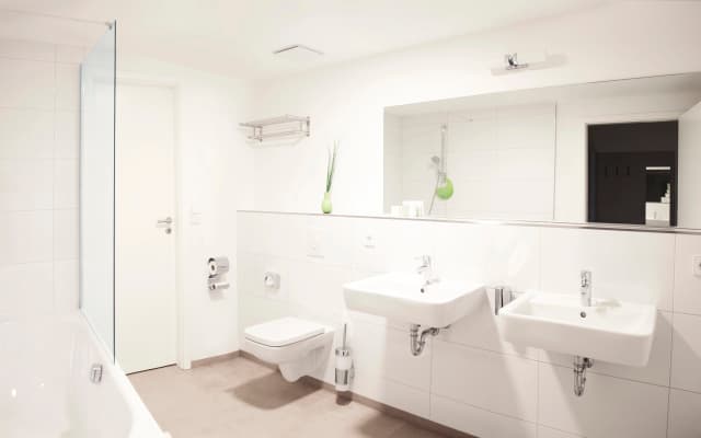 Rosenthal Residence Apartments - photo 4