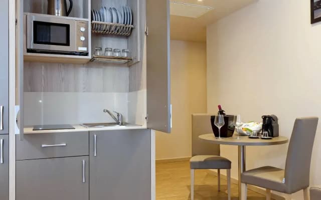 Duomo Hotel & Apartments - photo 2