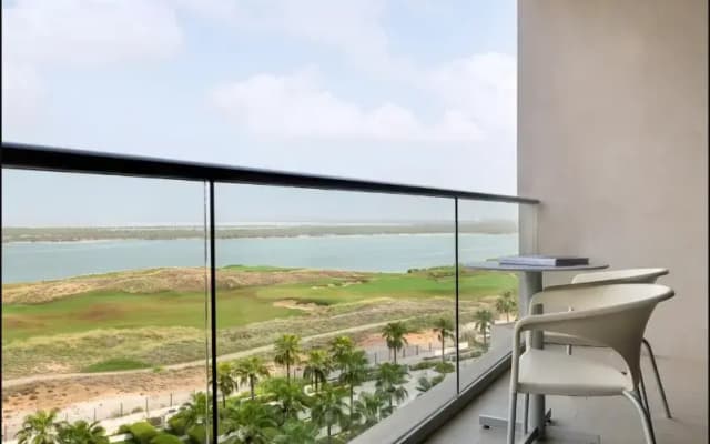 Hotel Crowne Plaza Abu Dhabi Yas Island by IHG - photo 2