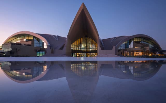 ERTH Abu Dhabi Hotel - photo 2