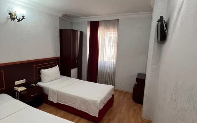 Red White Hotel - photo 1