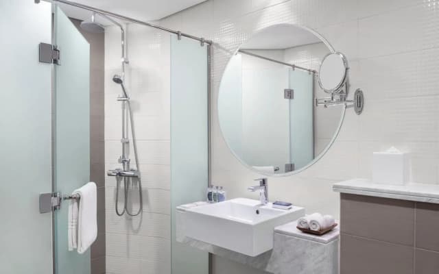 Leva Mazaya Centre Dubai Hotel - photo 3