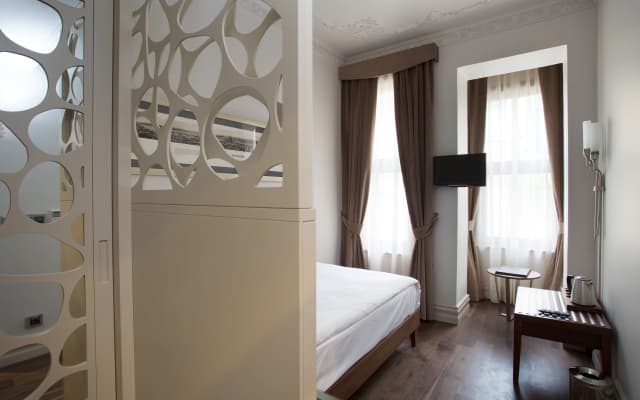 Taxim Lounge Hotel - photo 3