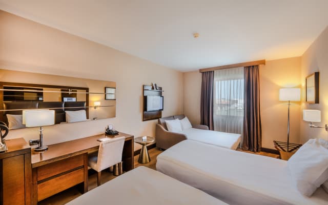 Midtown Hotel - photo 5