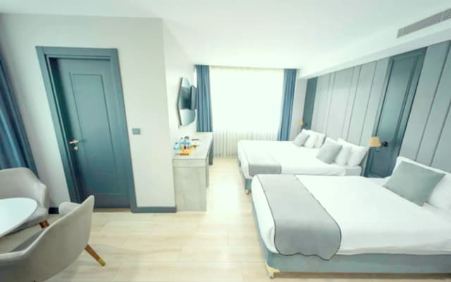 Express Plus Hotel - photo 3