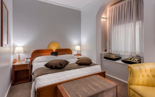 Roma Hotel - photo 2