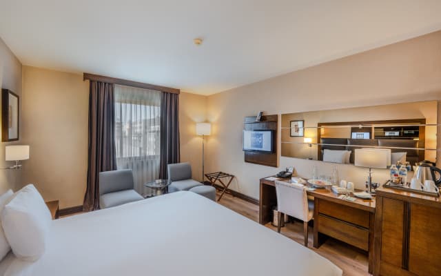 Midtown Hotel - photo 8