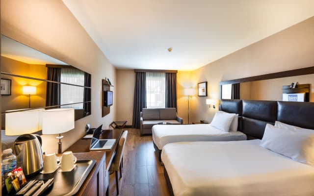 Midtown Hotel - photo 1