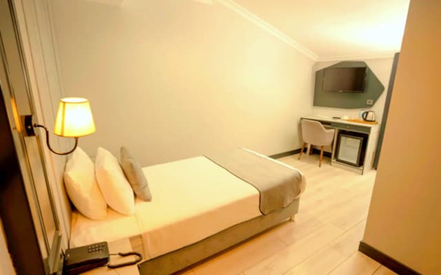 Express Plus Hotel - photo 4
