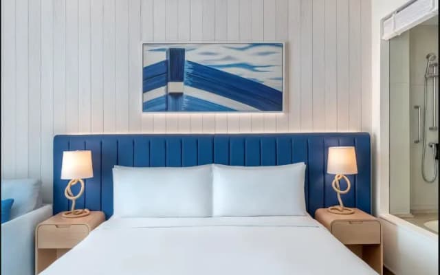 Hotel Crowne Plaza Abu Dhabi Yas Island by IHG - photo 1