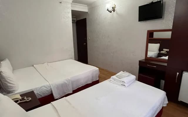 Red White Hotel - photo 6