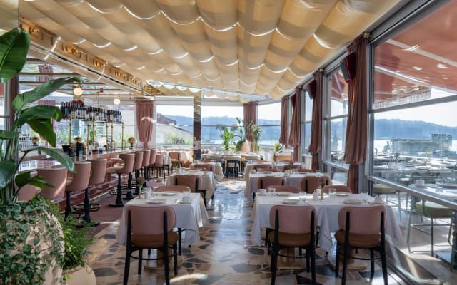 Crowne Plaza Istanbul Ortakoy Bosphorus, an IHG Hotel - photo 9