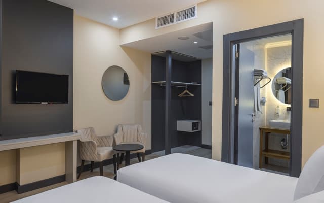 Garner Hotel Istanbul - Airport Arnavutkoy by IHG - photo 1