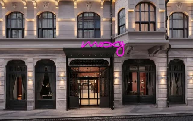 Moxy Istanbul Taksim - photo 1