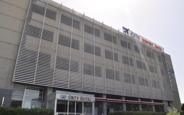 Orty Airport Hotel - photo 6