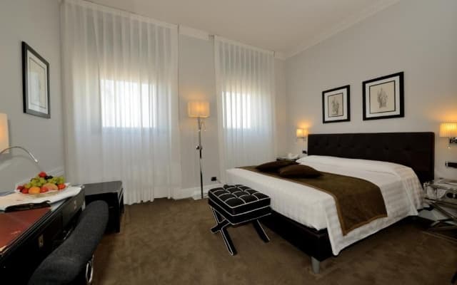 Roma Hotel - photo 5